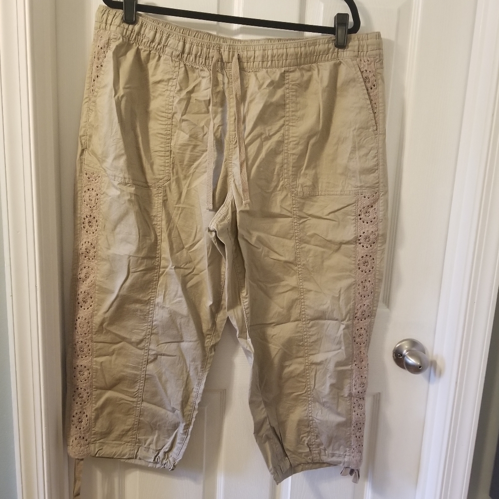 Lane Bryant capris